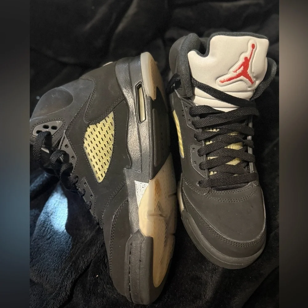 Jordan 5 retro og bg 'metallic' 2016 Boy Size 6y (Must See)